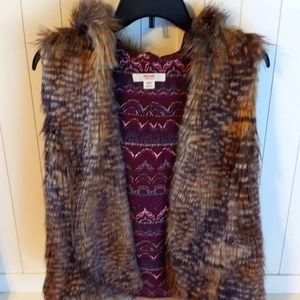 Faux fur Mossimo vest